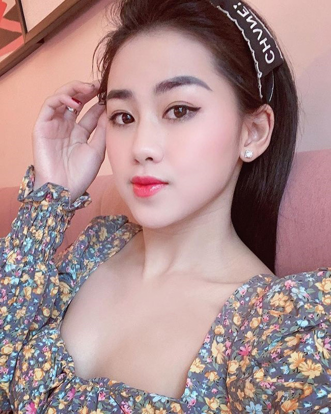 Nữ MC VTV dẫn bản tin thể thao xinh đẹp ngỡ ngàng khi lên sóng - Hình 9 Nu MC VTV dan ban tin the thao xinh dep ngo ngang khi len song-Hinh-9