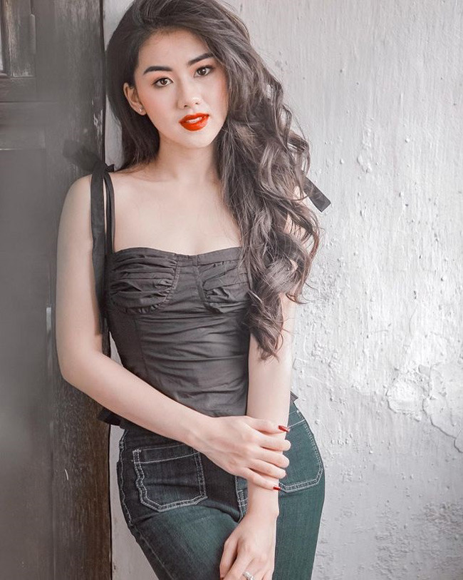 Nữ MC VTV dẫn bản tin thể thao xinh đẹp ngỡ ngàng khi lên sóng - Hình 12 Nu MC VTV dan ban tin the thao xinh dep ngo ngang khi len song-Hinh-12