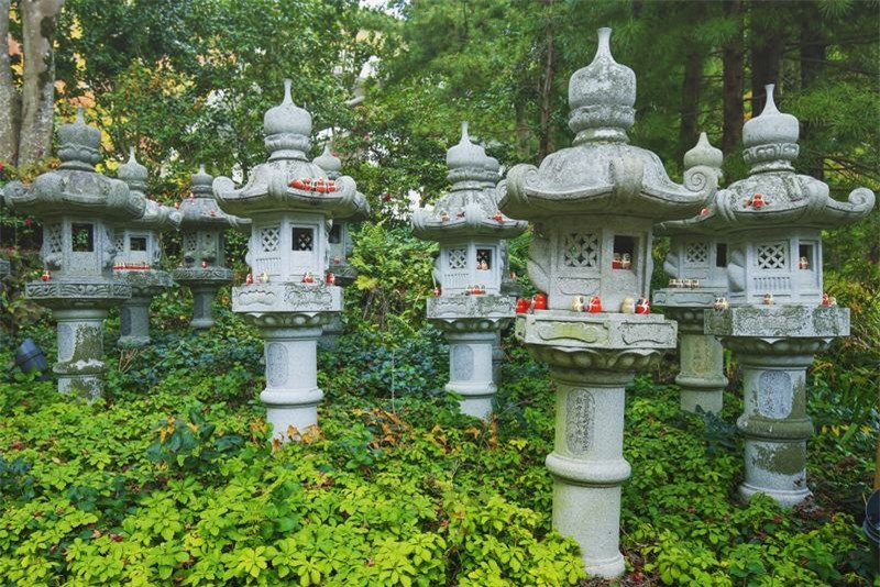 Đến Nhật Bản thăm ngôi chùa có hàng vạn búp bê may mắn ảnh 10