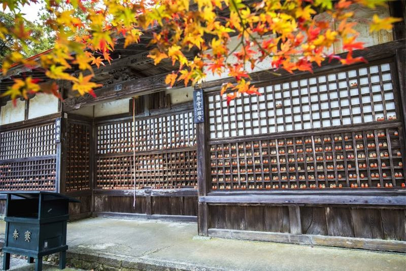 Đến Nhật Bản thăm ngôi chùa có hàng vạn búp bê may mắn ảnh 9