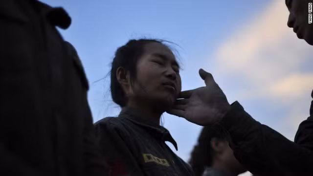 Khóa đào tạo này có giá khá đắt. Theo đó, nếu tham gia khóa huấn luyện trong vòng 3 tuần, bạn sẽ phải nộp 12.800 NDT (4,4 triệu đồng).