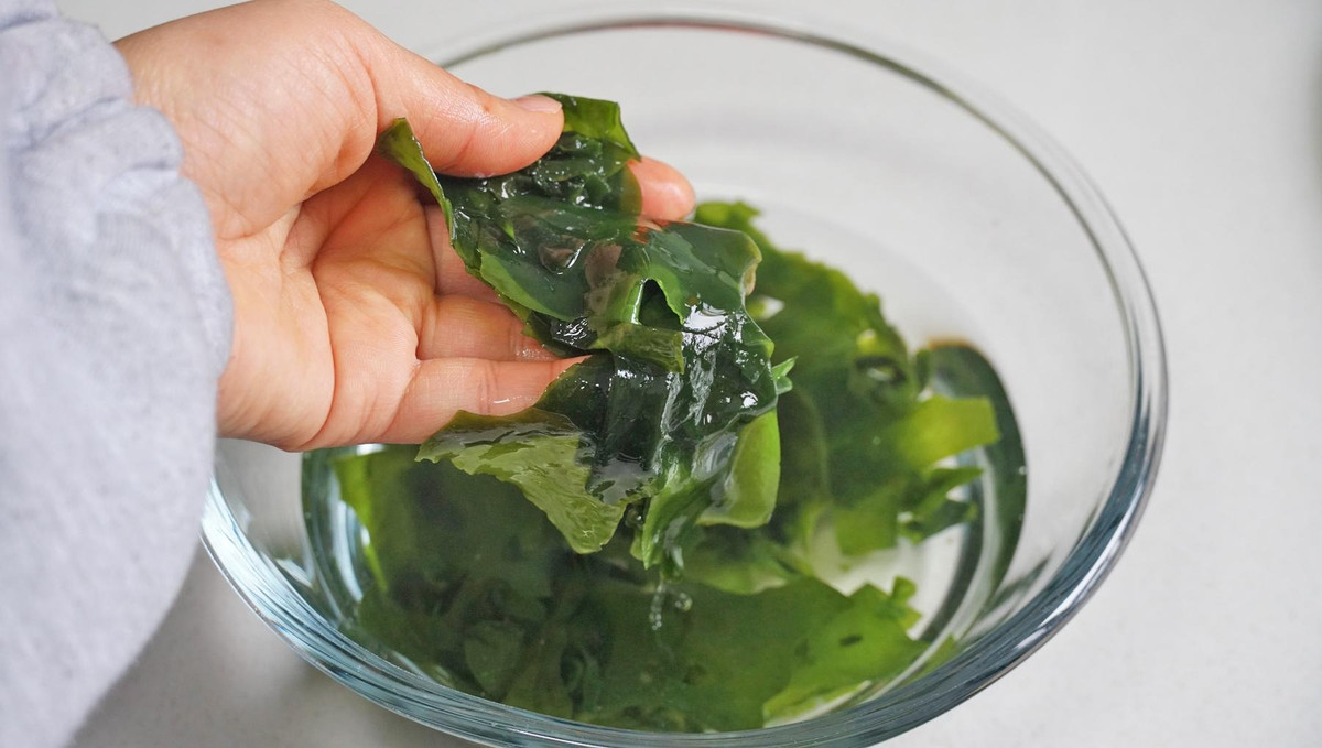 Loai rau co canxi gap 10 lan sua, kem gap 3 lan thit bo-Hinh-10