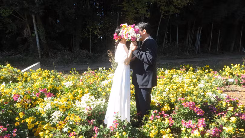 Co gai Ben Tre duoc bo me chong tang 1.400m2 dat-Hinh-2