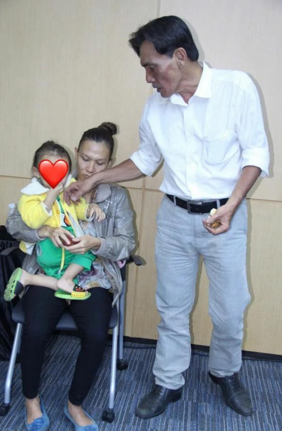 Vợ và con gái diễn viên Thương Tín giờ thế nào? - Hình 2 Vo va con gai dien vien Thuong Tin gio the nao?-Hinh-2