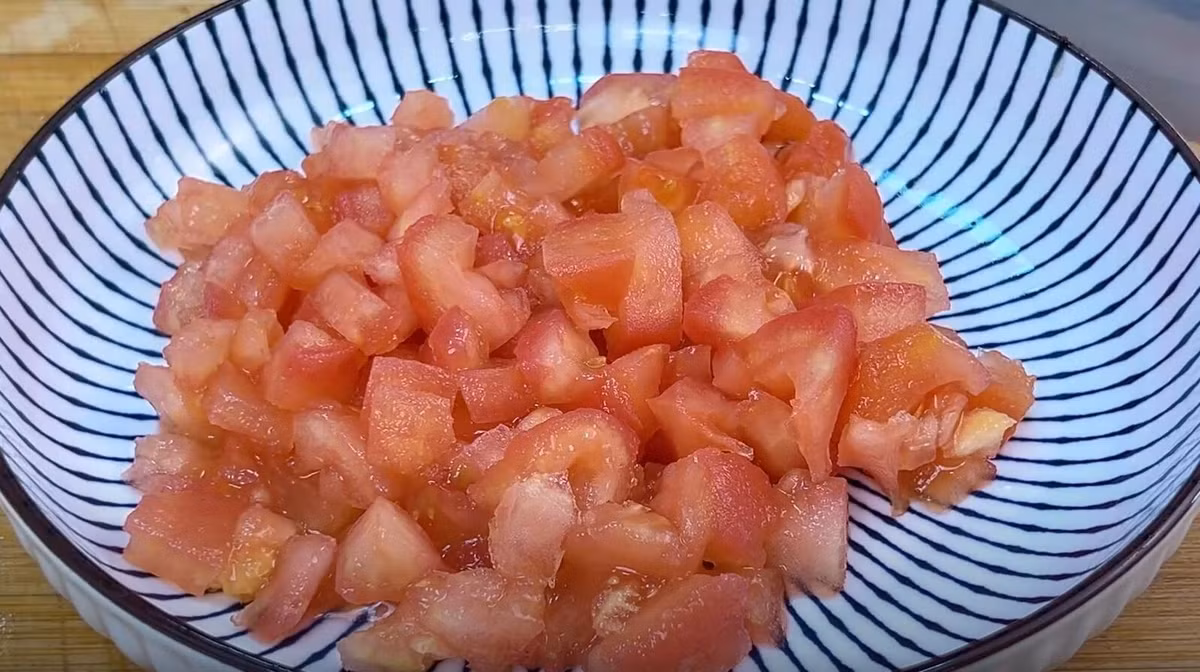 Loai rau co canxi gap 6 lan trung, an vao tran day nang luong-Hinh-9