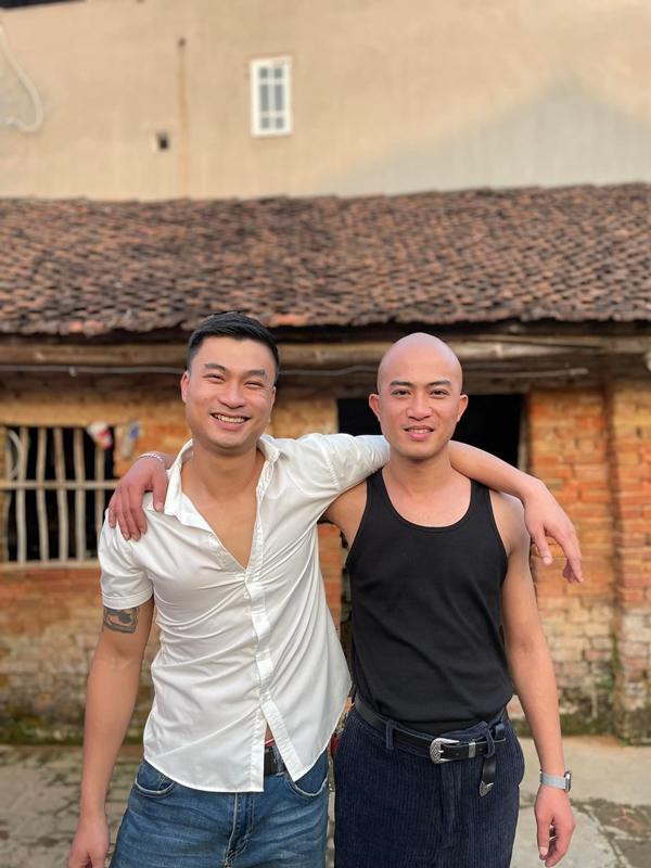 năm sau "Người phán xử", Doãn Quốc Đam và Duy Hưng trở thành cặp nghệ sĩ cùng giới diễn xuất ăn ý nhất sóng giờ vàng.