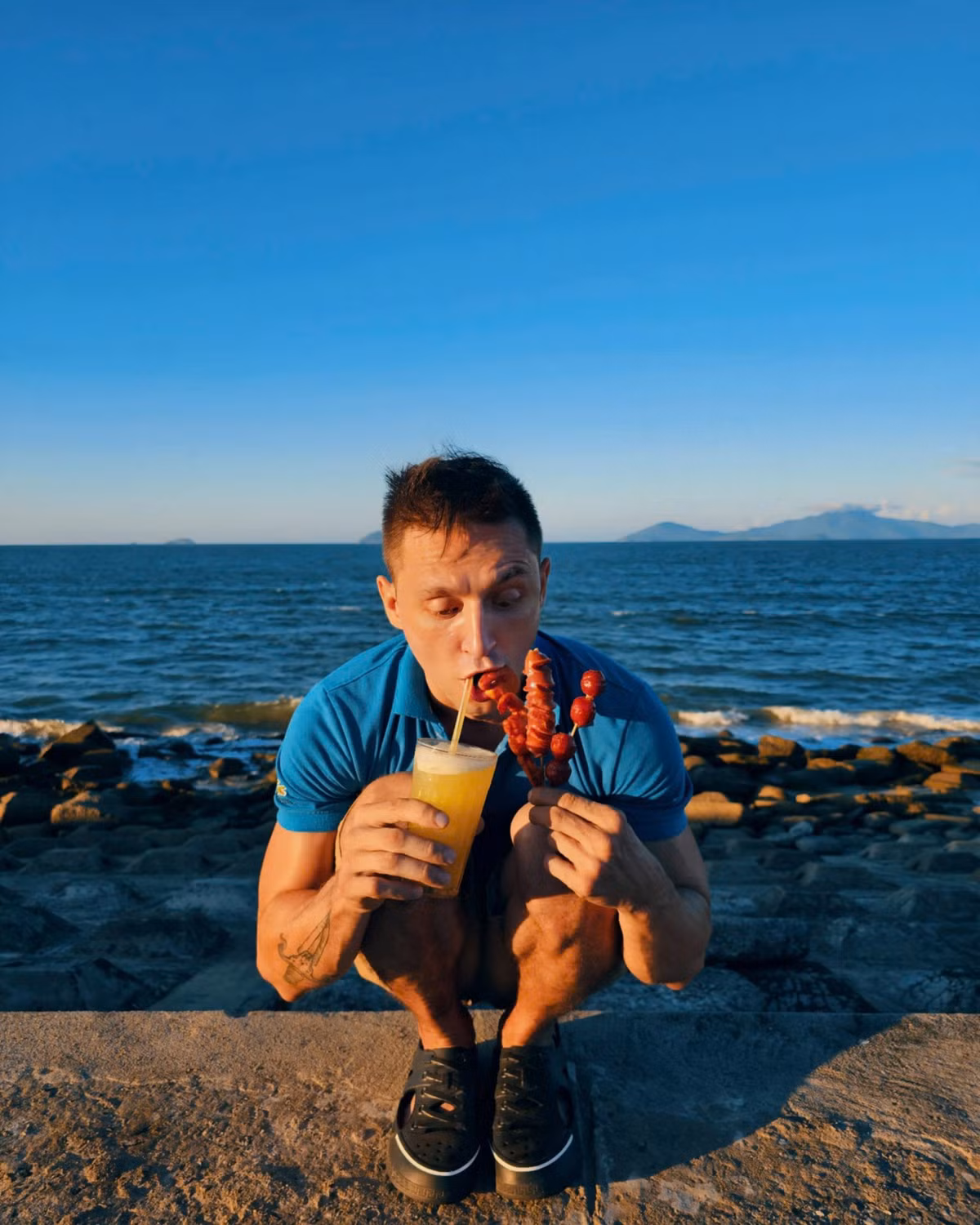 Chang Tay lam re Ha Noi, noi tieng Viet nhu gio gay bat ngo-Hinh-2