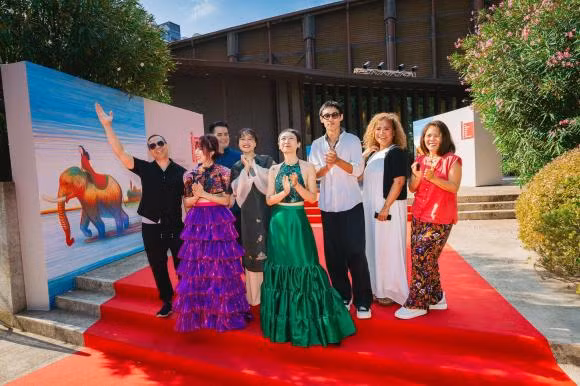 Chan dung nguoi con trai kin tieng cua dien vien Tu Oanh-Hinh-4