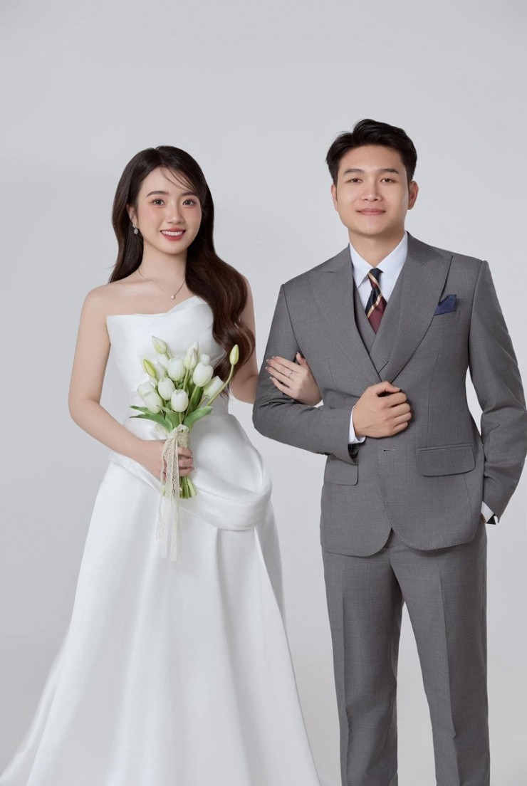 Cô gái lấy chồng cách nhà 6m, đám cưới có nhiều điểm lạ Co gai lay chong cach nha 6m, dam cuoi co nhieu diem la