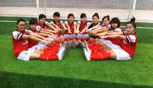 Gia đình nhỏ Arsenal - nơi hội tụ nhiều nữ sinh hâm mộ đội bóng của thành London.