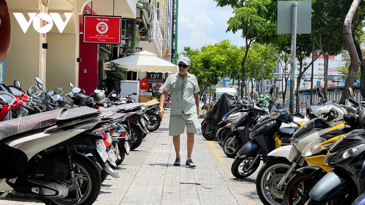 Mot tuan thi diem thue via he tai TP HCM: Het canh nom nop-Hinh-4