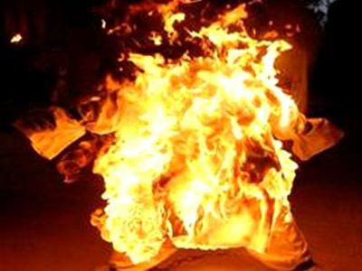 Không cướp được vàng, người đàn ông tự thiêu tại chỗ (Ảnh minh họa)