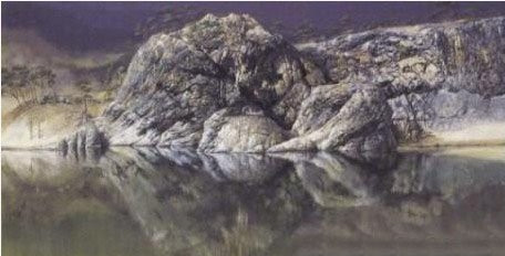 Bức ảnh này một tảng đá lớn trên biển Birmania (Myanmar). Một năm chỉ xuất hiện một lần, khi mặt trời nằm đúng ở một góc đặc biệt và cần một điều kiện ánh sáng đặc biệt mới có thể nhìn thấy cảnh này. Hãy nghiêng đầu sang trái và bạn sẽ thấy sự tuyệt diệu của bức hình. Vị trí góc mặt trời nào mới được bức hình như dưới đây đến giờ vẫn còn là một bí ẩn.