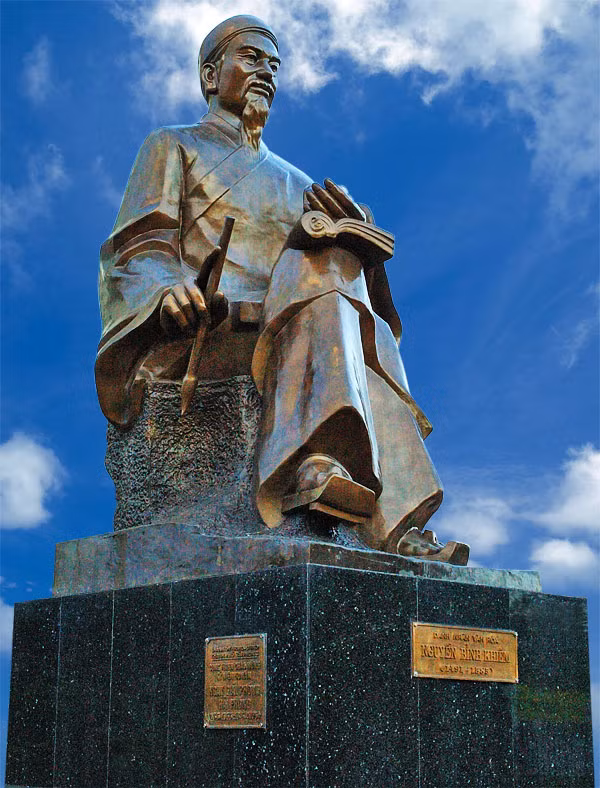 Nhung loi “tien tri” than ky ve Cach mang Thang Tam