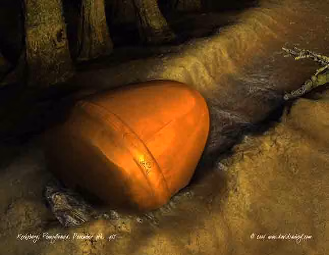 Vào ngày 9/12/1965, hàng ngàn người đã nhìn thấy quả cầu lửa khổng lồ lao qua bầu trời 6 tiểu bang của nước Mỹ và khu vực Ontario của Canada trước khi nó lao xuống một khu vực gần thị trấn Kecksburg, tiểu bang Pennsylvania. Các nhân chứng cho biết, xe chuyên dụng của quân đội Mỹ đã tới và chở đi một vật kỳ lạ, có hình quả chuông khổng lồ, khiến tin đồn tàu vũ trụ của người ngoài hành tinh lan truyền trong dư luận. Chính quyền Mỹ sau đó không công bố bất kỳ thông tin nào về vụ việc này.