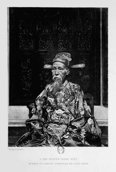 Quan đại thần Nguyễn Trọng Hợp (1834 - 1902), là quan nhà Nguyễn trải qua bảy triều vua từ Tự Đức đến Thành Thái, đại thần nhà Nguyễn chủ chốt trong việc nghị hòa với người Pháp.