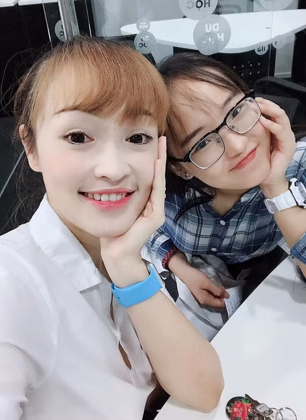 Nữ giám đốc U40 dắt con ra đường ai cũng tưởng chị em ảnh 6