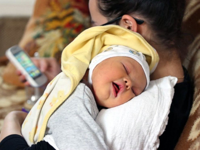 Ông bố cương quyết giữ con và đồng ý ly hôn vợ Ong bo cuong quyet giu con va dong y ly hon vo