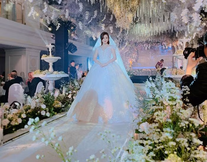 Rich kid Trinh Hoang 'len huong' nhan sac nho lay dung chong-Hinh-13