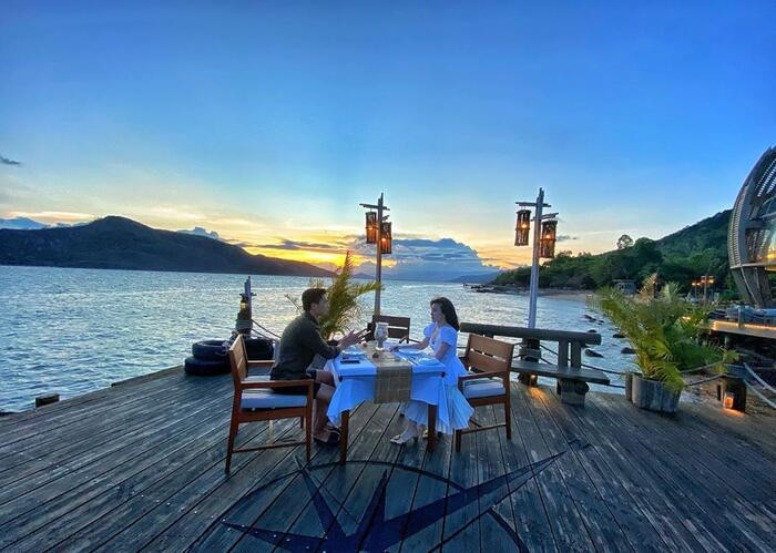 Rich kid Trinh Hoang 'len huong' nhan sac nho lay dung chong-Hinh-2