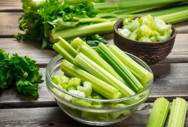 Để làn da luôn đủ ẩm hãy dùng ngay 6 loại thực phẩm này - Hình 5 De lan da luon du am hay dung ngay 6 loai thuc pham nay-Hinh-5