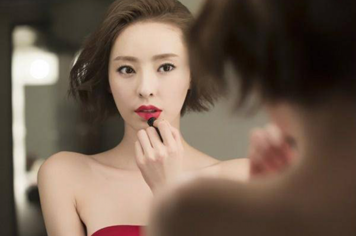 Phu nu khon ngoan biet cach nghi it, tu nhien hanh phuc se toi