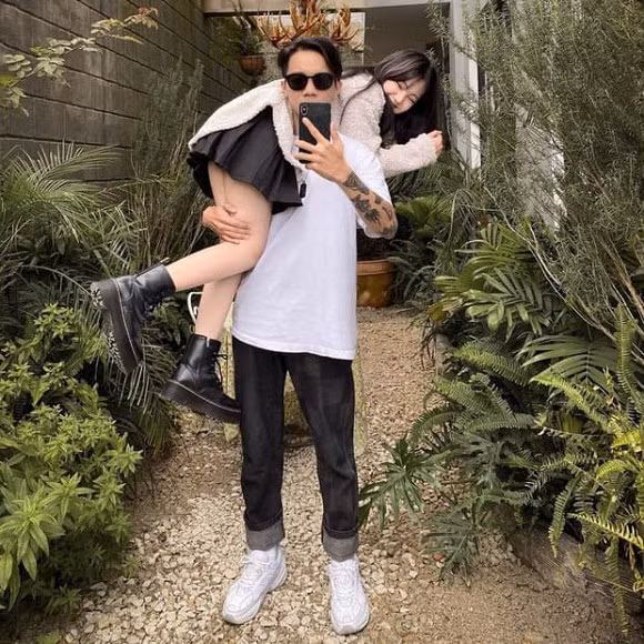 Trend moi khi khoe bo cua gioi tre co ten: “Suc manh ban trai“