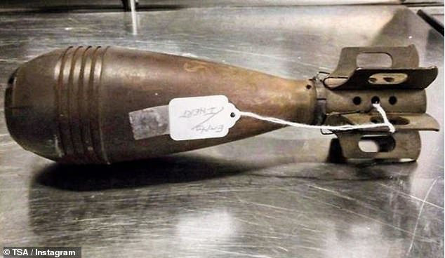 Soc khi khach mang len may bay nhung mon do nay-Hinh-7