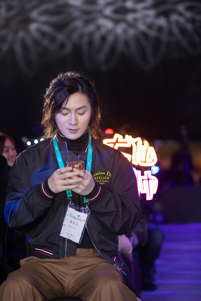 Streamer Trung Quoc dat mua ca thung iPhone 12 de tang fan-Hinh-10