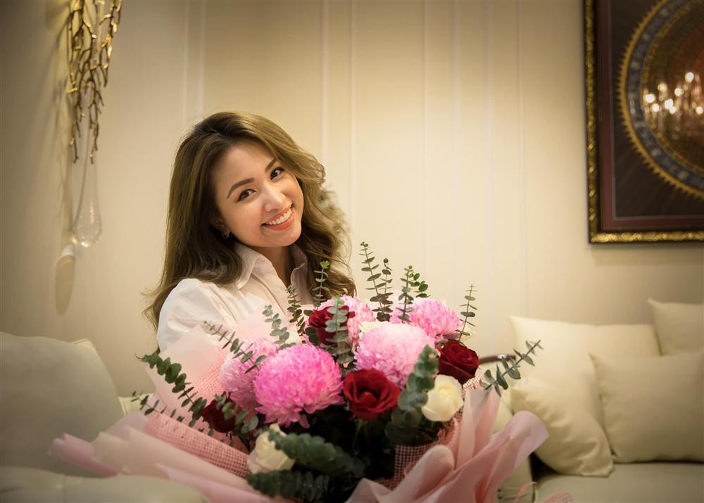 Vao Sai Gon cung chong sap cuoi cuoc song cua Van Hugo the nao?