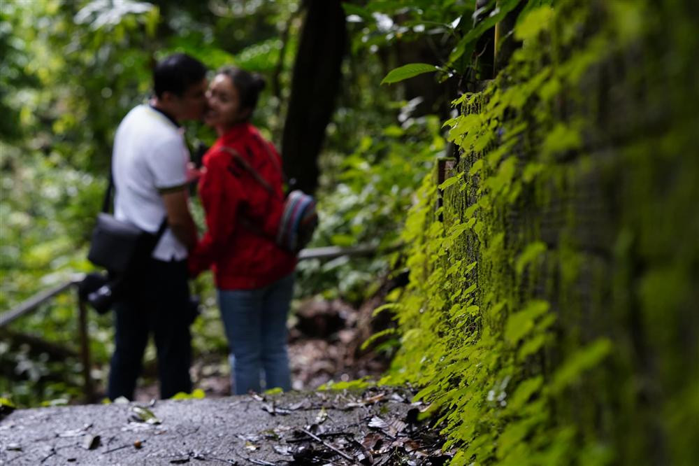 Vao Sai Gon cung chong sap cuoi cuoc song cua Van Hugo the nao?-Hinh-5