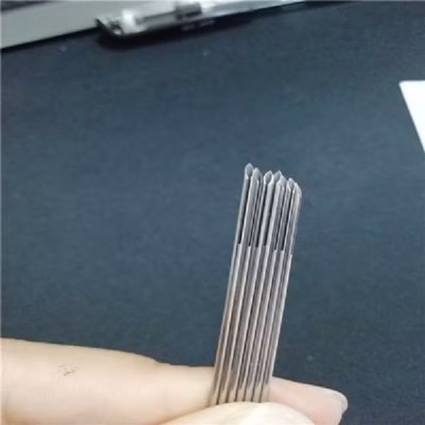 Nu sinh 20 tuoi lieu minh di 'hien' trung de mua iphone 12-Hinh-2