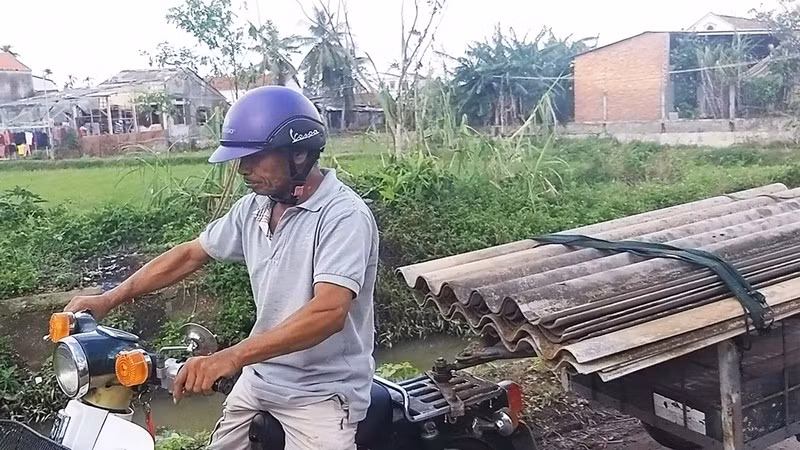 Quang Ngai: 80.000 dong/vien ngoi, chay 3 huyen van khong mua duoc-Hinh-4