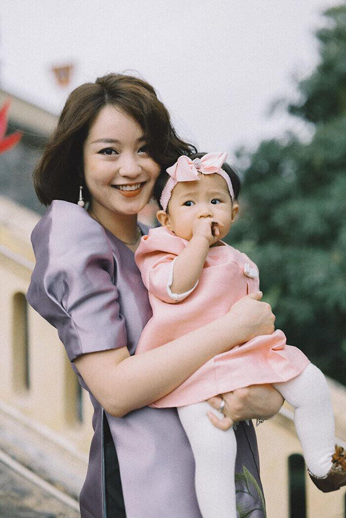 Du da la me 2 con nhung dan hotgirl doi dau van xinh dep-Hinh-9