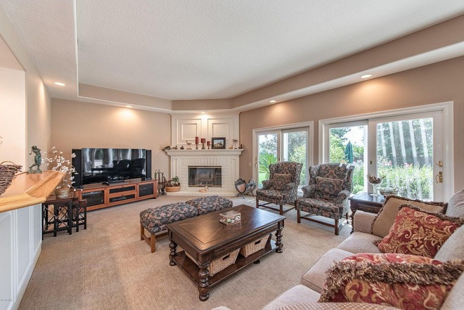 Co gi ben trong biet thu 1,1 trieu USD cua tai tu 'Thanos'-Hinh-2