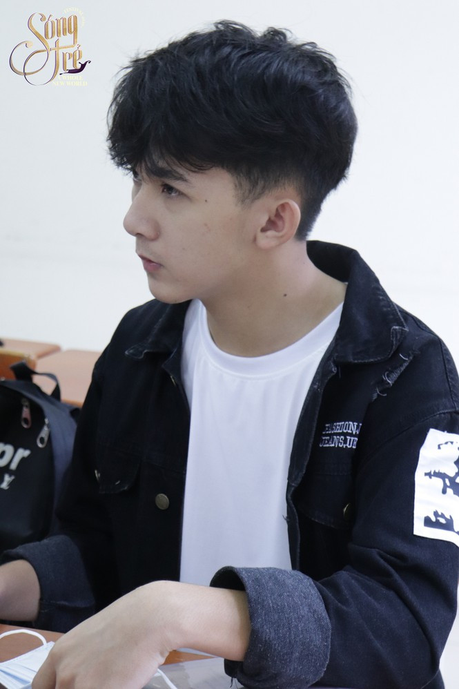 Dan “trai xinh, gai dep” truong Bao ngay nhap hoc-Hinh-2