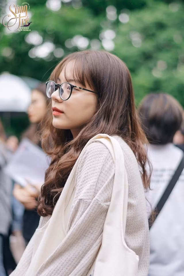 Dan “trai xinh, gai dep” truong Bao ngay nhap hoc-Hinh-8