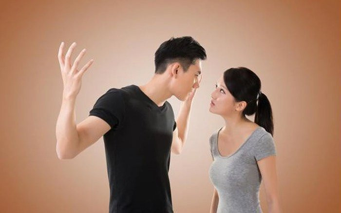 Phan ung cua ban trai khi duoc nguoi ta giup do