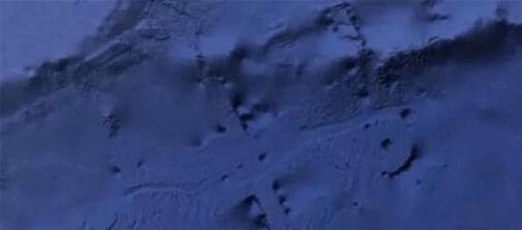 Co mot cong trinh khong lo duoi day bien o do sau 1.800 met-Hinh-3