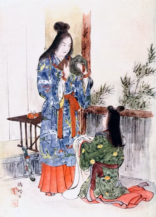 Tuy nhiên, khi đến nơi, sau khi đánh giá binh tình, hoàng tử Yamato nhận thấy với số lượng binh lính mà ông mang theo sẽ khó có thể tấn công trực diện để giành chiến thắng. Do đó, ông quyết định nhờ vợ giúp cải trang thành một vũ nữ để trà trộn vào doanh trại của quân nổi dậy.