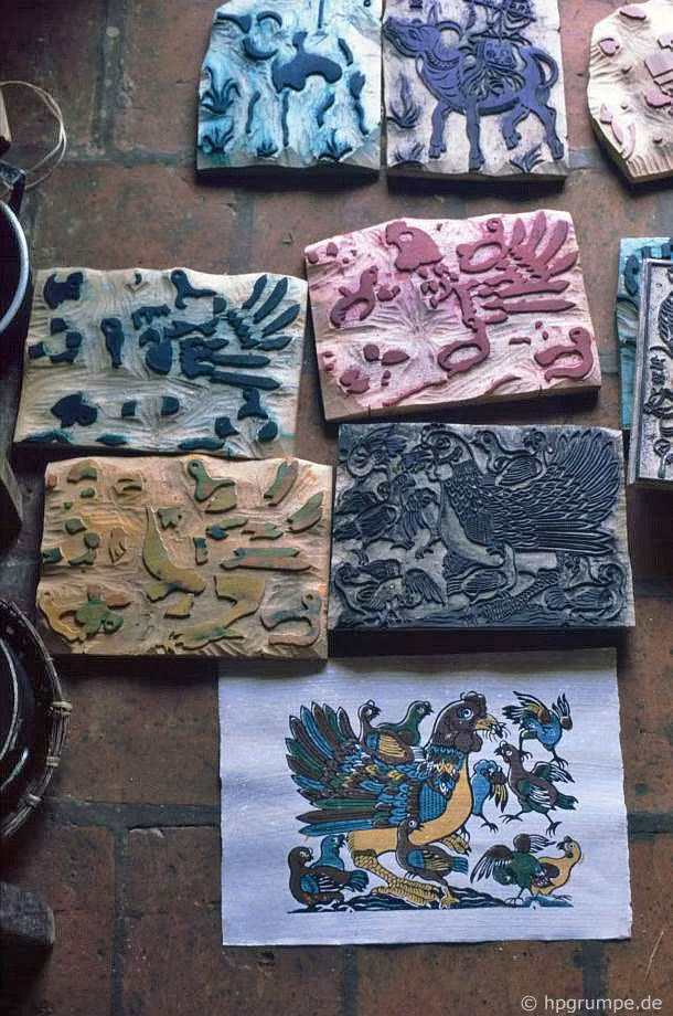 Tranh "Đàn gà mẹ con".