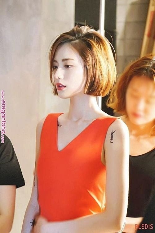 Nếu mái tóc dài mang đến vẻ ngoài dịu dàng, nền nã thì mái tóc ngắn mang đến khí chất tươi trẻ, năng động mà vẫn không kém phần nữ tính.