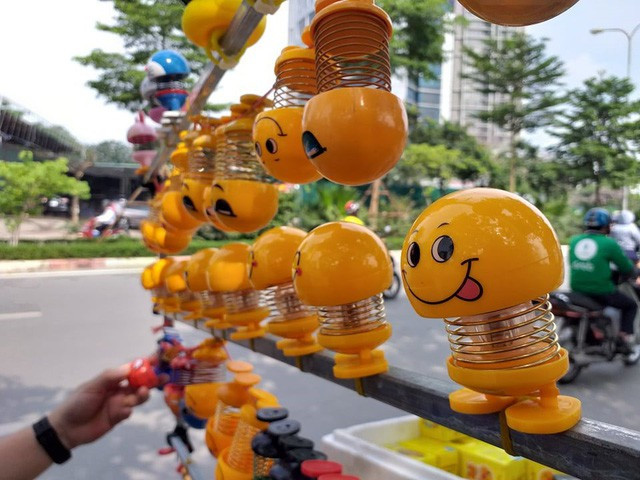 Những chiếc mặt cười "gây sốt" trong thời gian qua.