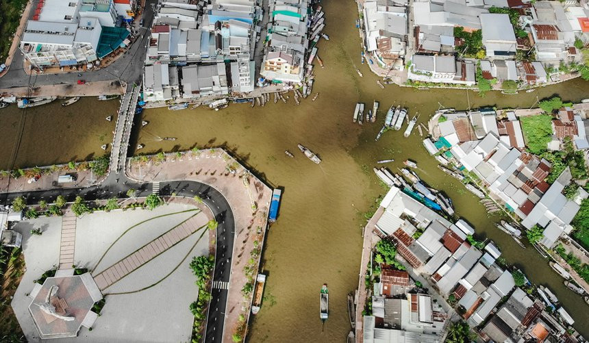 Tỉnh Sóc Trăng hiện nay có 11 đơn vị hành chính cấp huyện, trong đó có 2 thị xã là Vĩnh Châu và Ngã Năm. Tỉnh lỵ của tỉnh này là thành phố Sóc Trăng.