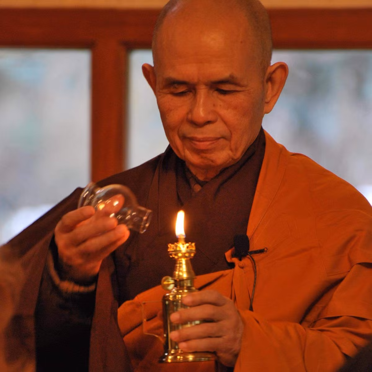 18. "Hành động của tôi nói lên tôi là ai."