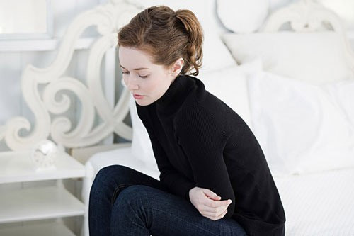 Nhiễm khuẩn âm đạo. Nhiễm khuẩn âm đạo có thể gây viêm vùng chậu hoặc làm tăng nguy cơ sinh sớm trước thời hạn ở phụ nữ mang thai. Kiểm tra bằng cách nào: Khám bên ngoài và xét nghiệm các dịch âm đạo.