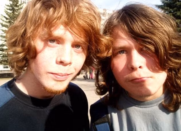 Được biết, trước kia anh còn là một cậu bé Jenya nhút nhát, nhờ những phụ kiện và các ca phẫu thuật mà anh thực hiện trên cơ thể đều khiến anh cảm thấy tự tin hơn, giờ đây anh đã được là chính mình và anh hạnh phúc vì điều đó.