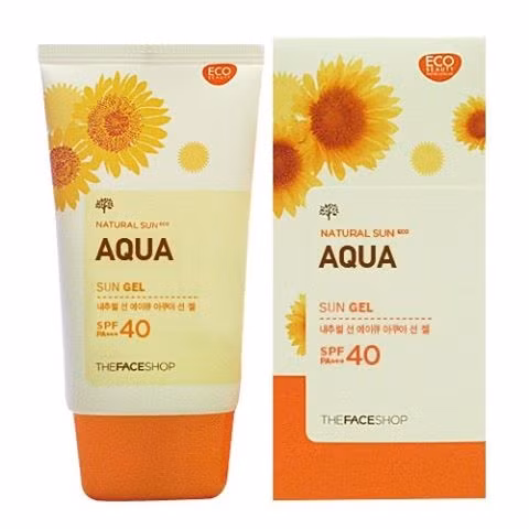 Sử dụng kem chống nắng ghi rõ chỉ số. Rất nhiều sản phẩm trôi nổi trên thị trường chỉ ghi là có chứa SPF mà không ghi rõ chỉ số cụ thể, đây là những sản phẩm không đáng tin cậy. Bạn nên chọn những loại kem chống nắng có ghi ở nhãn là SPF 30 ++, nếu bạn không chắc chắn hãy tham khảo ý kiến bác sĩ da liễu để chọn loại phù hợp nhất.