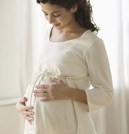 Bắt đầu một cách chậm rãi và khôn ngoan. Nếu trước khi mang thai bạn ít tập thể dục thì bây giờ chỉ nên bắt đầu luyện tập 10 phút một lần và cứ thế, cho đến khi hoàn thành 30 phút mỗi ngày và các ngày trong tuần. Mẹ bầu không nên cố tập luyện đến mức kiệt sức hay đốt cháy quá nhiều năng lượng.