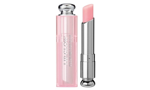 Son dưỡng môi Dior Addict Lipglow: 700.000đ. Dùng dưỡng ẩm môi hàng ngày, chống khô nẻ, cân bằng độ PH cho môi và giúp môi lên màu hồng nhạt hoặc hồng có sắc đỏ nhạt tùy cơ địa từng người. Rất phù hợp làm son dưỡng môi hàng ngày hoặc làm son lót trước khi trang điểm. Giúp giảm bớt sắc môi tái, thâm, tạo hiệu ứng hồng hào điệu đàng rất riêng cho bạn gái.